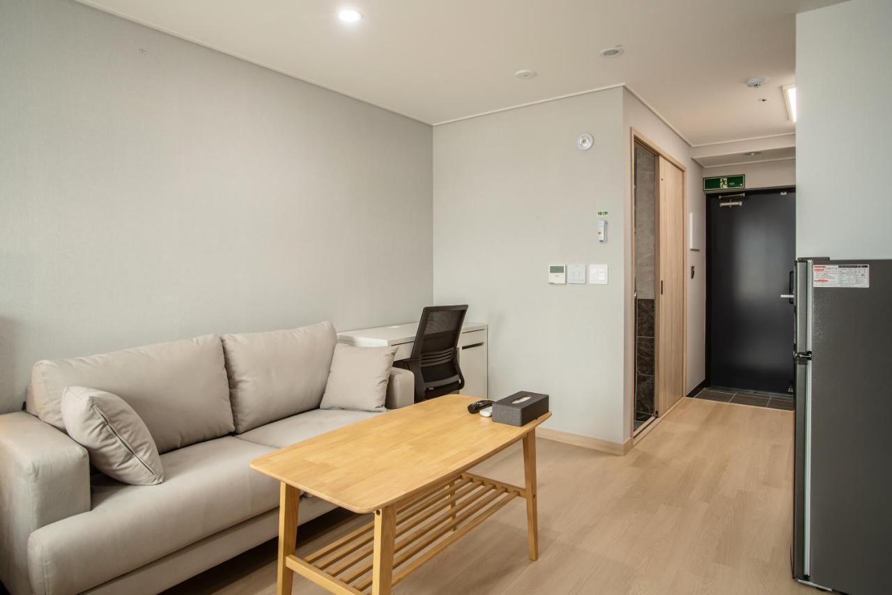 Jeju Central Park Residence Екстериор снимка